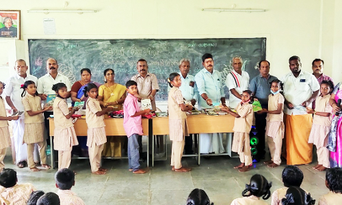 கண்ணமங்கலம் வெள்ளூர் பள்ளியில் முப்பெரும் விழா