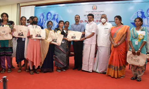 கோவையில் 3,596 மாணவிகளுக்கு மாதம் ரூ.1000 உதவித் தொகை