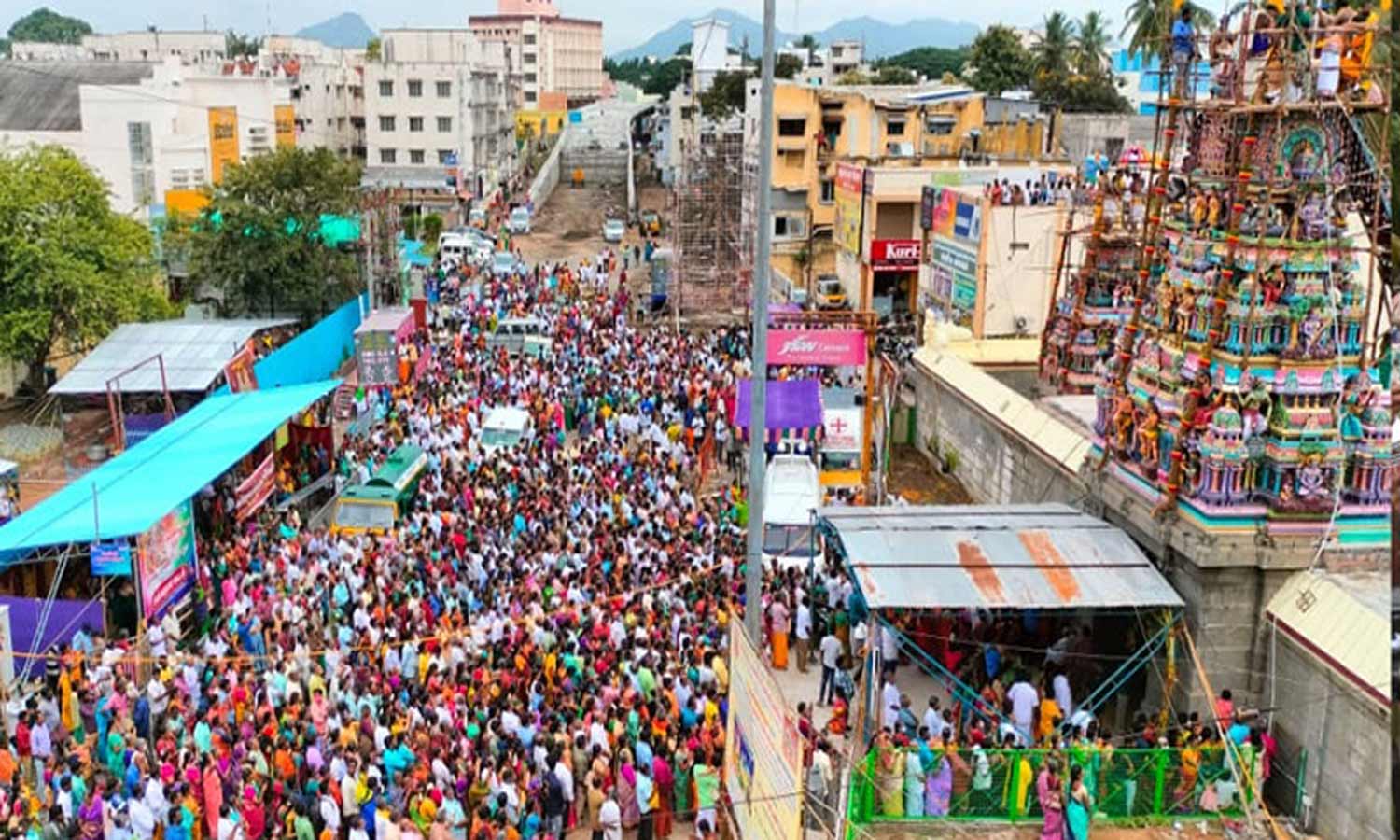 24 ஆண்டுகளுக்கு பிறகு இன்று நடந்தது சேலம் சுகவனேசுவரர் கோவில் கும்பாபிஷேகம் 24 ஆண்டுகளுக்கு பிறகு இன்று நடந்தது சேலம் சுகவனேசுவரர் கோவில் கும்பாபிஷேகம்