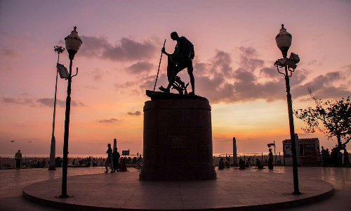 மெரினா கடற்கரை காந்தி சிலைக்கு மாற்று இடம்: பொதுப்பணித்துறை ஏற்பாடு