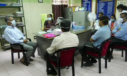 மாணவன் சிகிச்சை பலனின்றி இறந்த  விவகாரம்: 3 பேர் கொண்ட மருத்துவக்குழுவினர் காரைக்கால் மருத்துவமனையில் விசாரணை