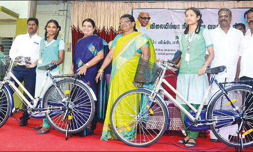 தூத்துக்குடியில் 535 மாணவிகளுக்கு இலவச சைக்கிள்- அமைச்சர் கீதாஜீவன் வழங்கினார்