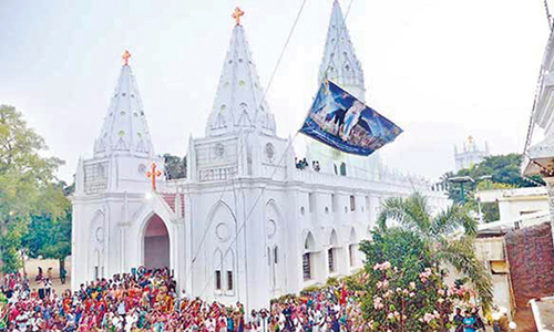 பூண்டி மாதா பேராலயத்தில் நாளை தேர்பவனி