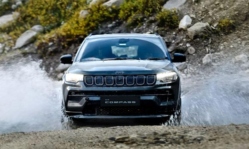 இரு கார்களின் விலையை திடீரென மாற்றிய ஜீப்