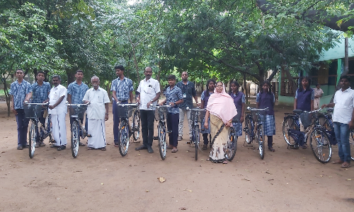 இலவச மிதிவண்டி வழங்கும் விழா