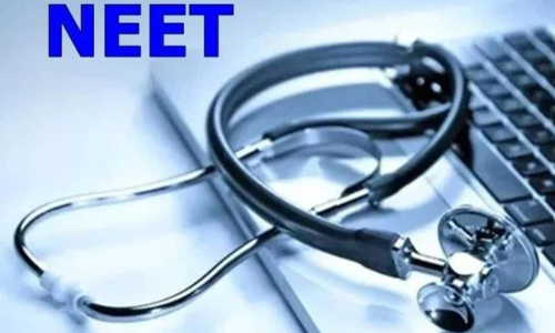 நீட் தேர்வில் 705 மதிப்பெண்கள் பெற்று மதுரை மாணவர் சாதனை