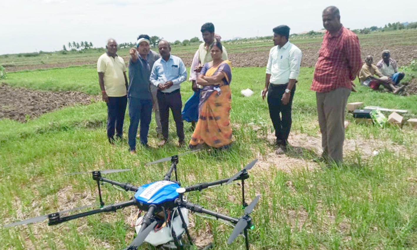 டிரோன் ‌மூலம் பூச்சிக்கொல்லி மருந்து தெளிப்பு