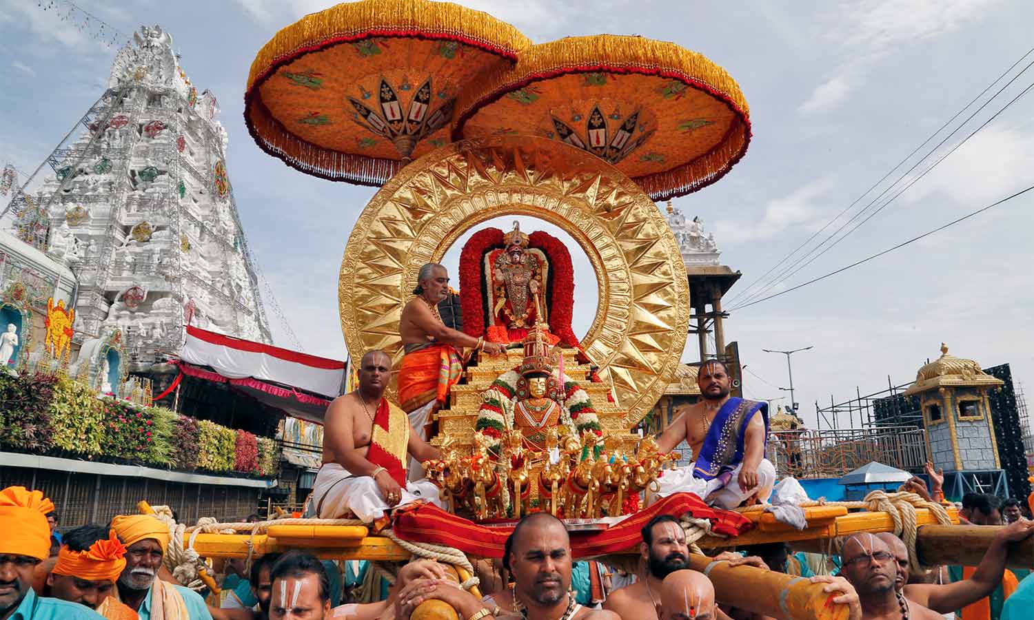 முதன்முறையாக தேசிய சுற்றுலா காலண்டர் பட்டியலில் திருப்பதி பிரமோற்சவம் முதன்முறையாக தேசிய சுற்றுலா காலண்டர் பட்டியலில் திருப்பதி பிரமோற்சவம்