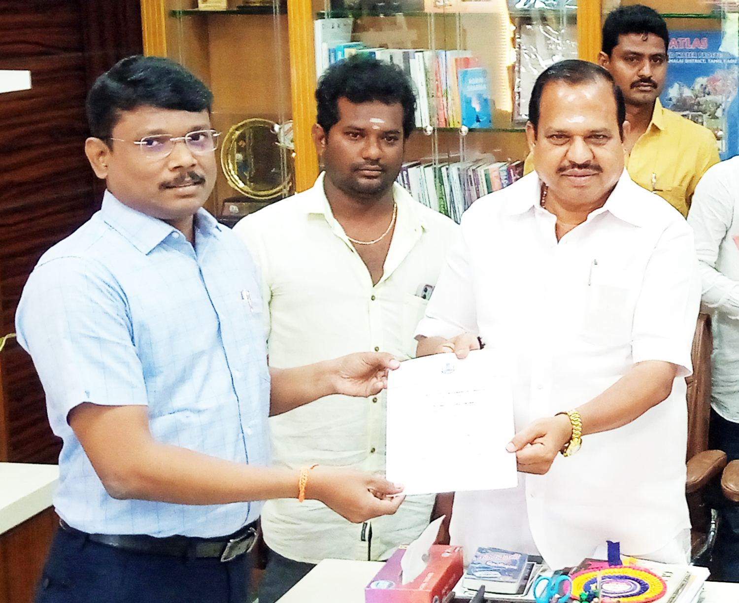 போளூர் சட்டமன்றத் தொகுதியில் சிப்காட், சிட்கோ தொழிற்பேட்டை அமைத்து தர வேண்டும்