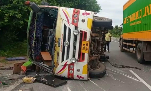 ஊத்தங்கரை அருகே வேன் கவிழ்ந்து பெண் பலி: 19 பேர் படுகாயம்