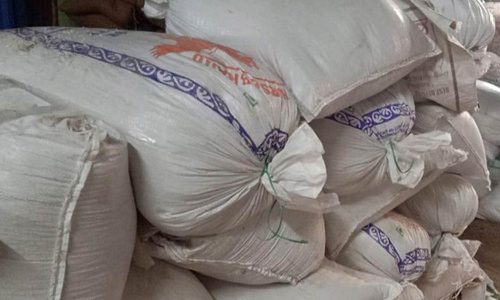 சோழவரம் அருகே குடோனில் பதுக்கி வைத்த 100 டன் ரேசன் அரிசி பறிமுதல்