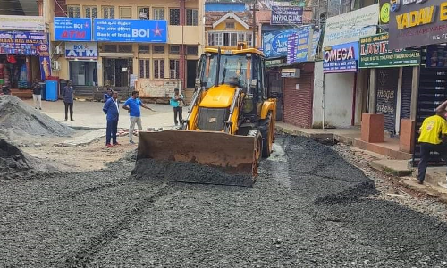 குன்னூரில் போக்குவரத்து நெரிசலை குறைக்க வாகன நிறுத்த தளம்
