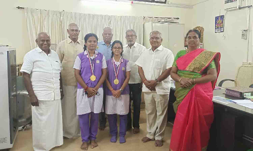 தேசிய அளவிலான டேபிள் டென்னிஸ் போட்டி - கொங்கு வேளாளர் மெட்ரிக் பள்ளி மாணவிகள் சாதனை