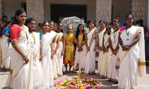 உடுமலை ஸ்ரீ. ஜி.வி.ஜி. விசாலாட்சி மகளிர் கல்லூரியில்  ஓணம் கொண்டாட்டம்