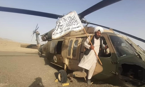 ஆப்கானிஸ்தானில் ஹெலிகாப்டர் விபத்து- பயிற்சியில் ஈடுபட்ட மூன்று தலிபான்கள் உயிரிழப்பு