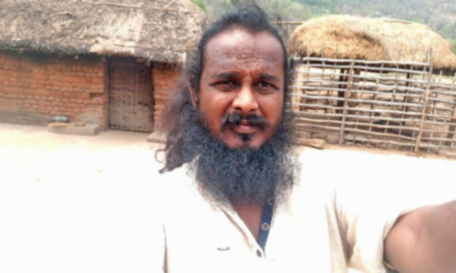 போலி சினிமா இயக்குநர் இளம்பெண்களை மயக்கியது எப்படி?- புது தகவல்கள்