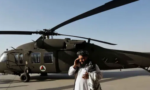 ராணுவ ஹெலிகாப்டர் விழுந்து நொறுங்கி விபத்து- 3 தலிபான்கள் பலி