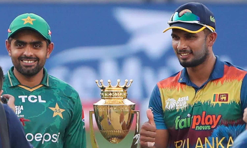 ஆசிய கோப்பை இறுதி ஆட்டம்-  பாகிஸ்தானுக்கு 171 ரன்களை இலக்காக நிர்ணயித்தது இலங்கை