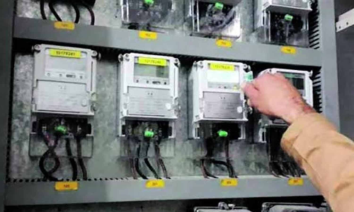 மின் அழுத்தத்தை போல் கட்டணமும் சீராக வேண்டும்