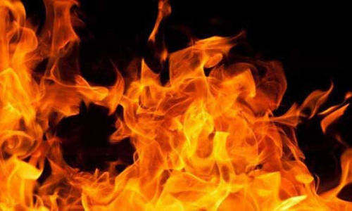 மோட்டார் சைக்கிளுக்கு தீவைப்பு