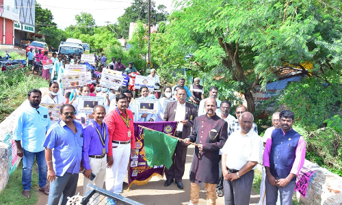 பாவூர்சத்திரத்தில்  கண்தான விழிப்புணர்வு குழுவினர் சார்பில் பேரணி