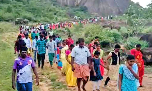 தோரணமலை முருகன் கோவில் பவுர்ணமி கிரிவலம் -திரளான பக்தர்கள் பங்கேற்பு