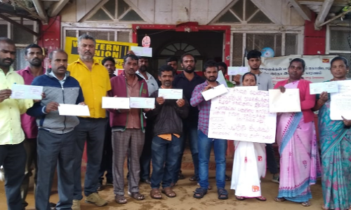 முதல்-அமைச்சருக்கு வியாபாரிகள் மனு அனுப்பும் போராட்டம்