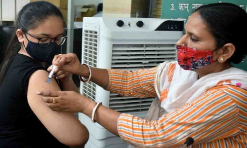 திருப்பூர் மாவட்டத்தில் ஒரே நாளில் 6,600 பேருக்கு பூஸ்டர் தடுப்பூசி