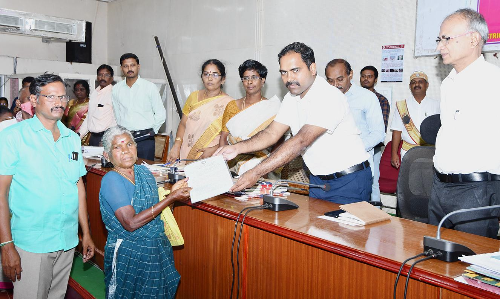 45 பயனாளிகளுக்கு ரூ.3.77 லட்சத்தில் நலத்திட்ட உதவிகள்