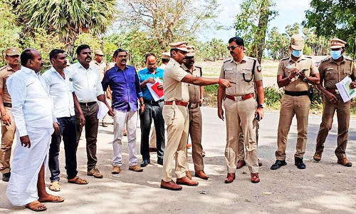 அம்மன்புரத்தில் 26-ந்தேதி  வெங்கடேஷ் பண்ணையார் நினைவு தின நிகழ்ச்சிகள் - போலீஸ் சூப்பிரண்டு நேரில் ஆய்வு