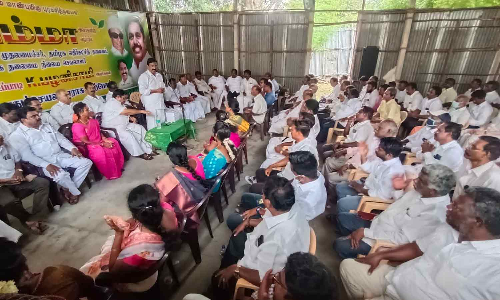 எடப்பாடி பழனிசாமி தலைமையை ஏற்க வேண்டும்-அன்பழகன் பேச்சு