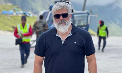 ஹெலிகாப்டரில் கிளம்பும் நடிகர் அஜித்.. ட்ரெண்டாகும் புகைப்படம்..