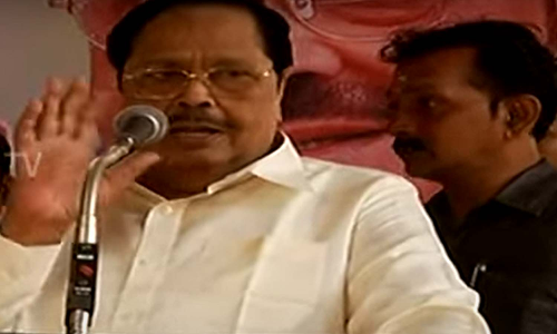 அமைச்சர் பங்கேற்ற அரசு விழாவில் திடீர் பவர் கட்... மின் ஊழியர்கள் 2 பேர் பணியிட மாற்றம்