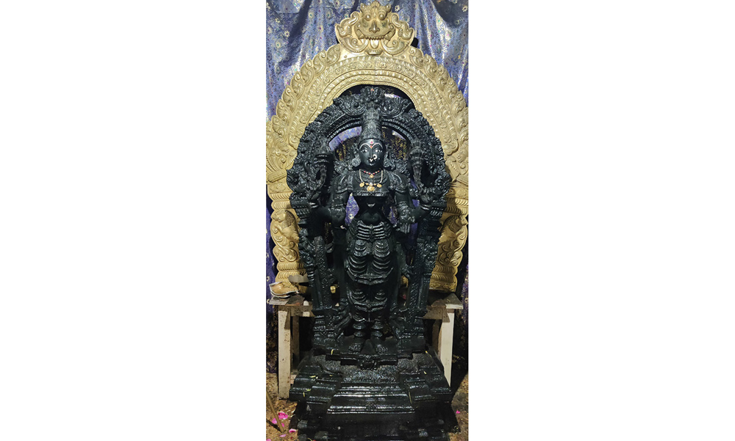 700 ஆண்டுகளுக்கு முந்தைய பார்வதி சிலை: பேரிகை சிவன் கோவிலில் அருங்காட்சியக அதிகாரி ஆய்வு 700 ஆண்டுகளுக்கு முந்தைய பார்வதி சிலை: பேரிகை சிவன் கோவிலில் அருங்காட்சியக அதிகாரி ஆய்வு