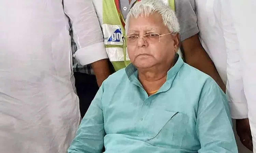 வெளிநாடு செல்ல பாஸ்போர்ட்டை விடுவிக்க கோரி லாலு பிரசாத் மனு