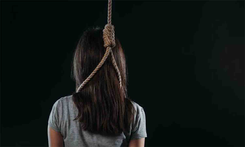 திருமணத்தில் விருப்பம் இல்லாததால் இளம்பெண் தூக்குப்போட்டு தற்கொலை