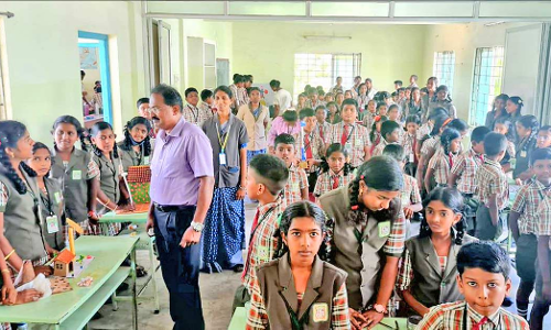 கூடங்குளம் ஹார்வர்டு ஹைடெக் மெட்ரிக்  பள்ளியில் அறிவியல் கண்காட்சி