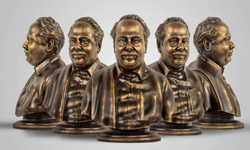 அண்ணா சிலைக்கு நாளை அ.தி.மு.க.வினர் மாலை அணிவித்து மரியாதை