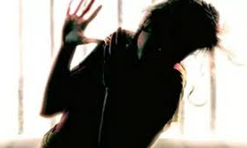 பெண் கடத்தலில் தட்டிக்கேட்ட மாமியாருக்கு அடி-உதை