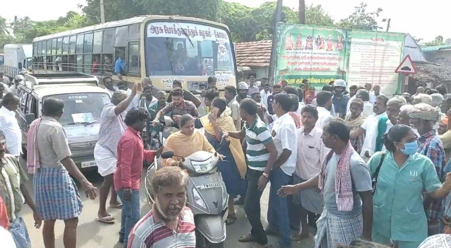 விவசாயிகள் சாலை மறியல் விவசாயிகள் சாலை மறியல்