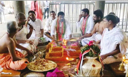 ஸ்ரீகாளஹஸ்தி சிவன் கோவிலில் சிறப்பு ஹோமம்