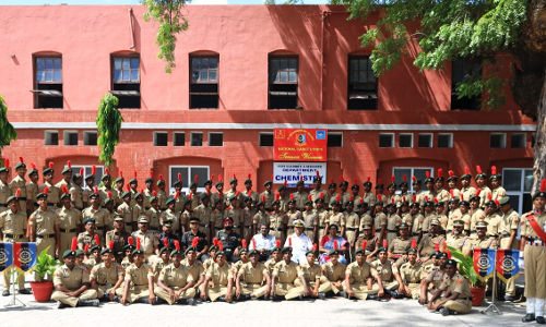 10-வது பட்டாலியன் என்.சி.சி. மாணவர்களுக்கு பரிசு