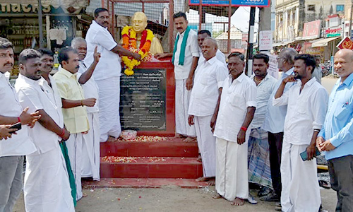 அண்ணா பிறந்தநாளை முன்னிட்டு ஓ.பி.எஸ் அணியினர் மரியாதை