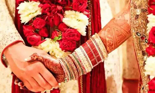 ஆந்திராவில் இருந்து கடலூர் வந்து காதலனை கரம் பிடித்த பெண்