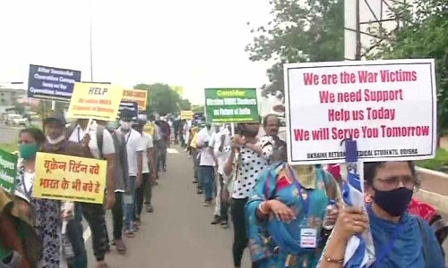 சட்டத்தில் இடமில்லை... உக்ரைனில் இருந்து திரும்பிய மருத்துவ மாணவர்களுக்கு அதிர்ச்சி கொடுத்த மத்திய அரசு