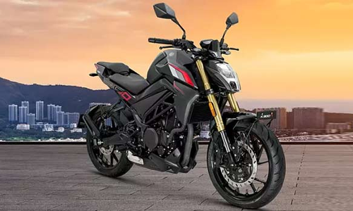 கீவே K300 N மற்றும் K300 R மோட்டார்சைக்கிள்கள் இந்தியாவில் அறிமுகம்