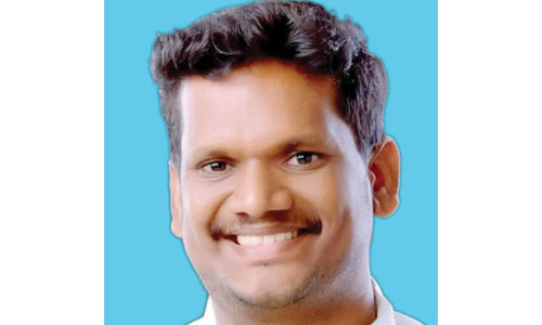 மாணவர்களுக்கு 2 வாரம் விடுமுறை அளிக்க வேண்டும்-சம்பத் எம்.எல்.ஏ. வலியுறுத்தல்