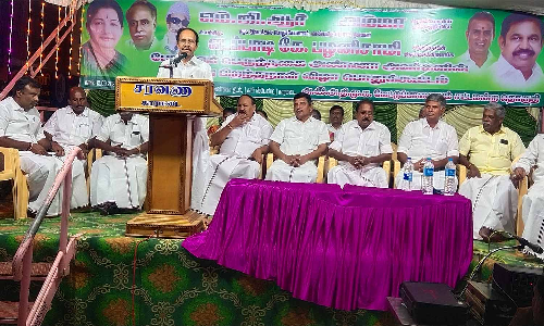 தி.மு.க.வில் பி டீம் செயல்படுகிறது- தம்பித்துரை பேச்சு