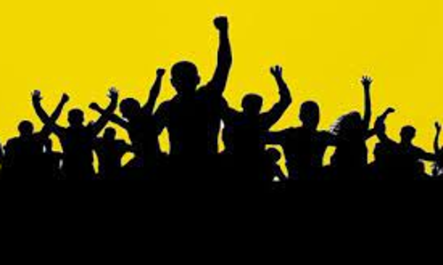 பண்ருட்டி அருகே சாலைபணி நிறுத்தியதை கண்டித்து பொதுமக்கள் மறியல்