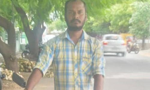 மோட்டார் சைக்கிளில் ரேஷன் அரிசி கடத்திய வாலிபர் கைது